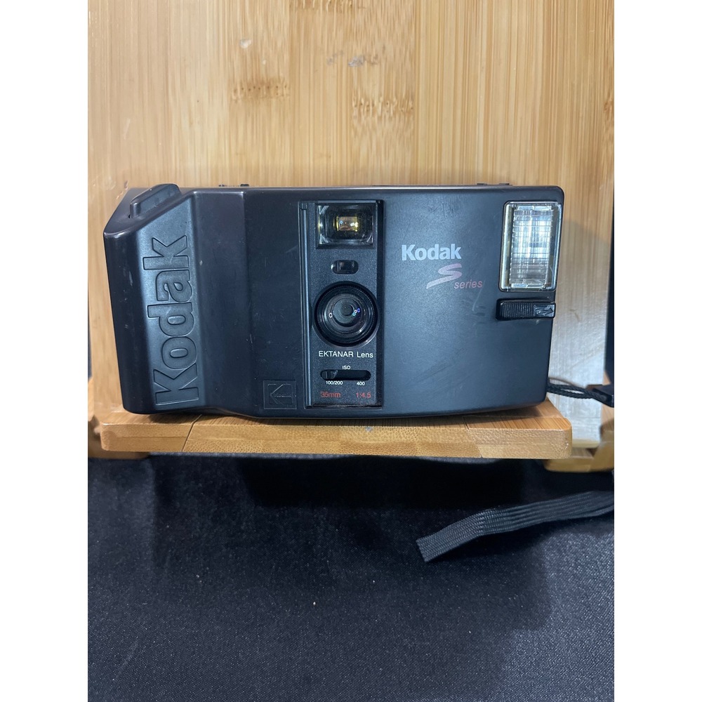 Kodak S Series 35mm Point and Shoot Film Camera 35mm 1:4.5 Lens Black NOT TESTED